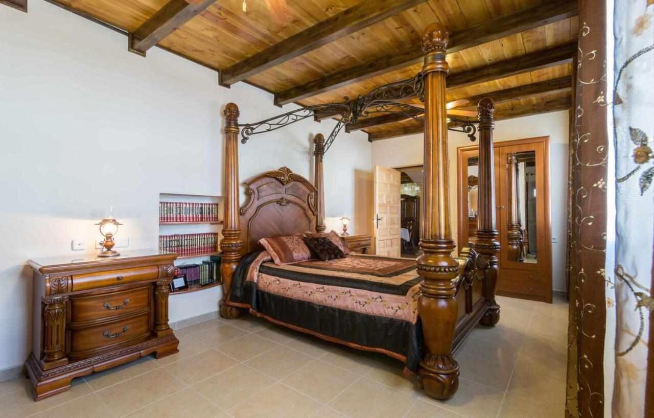 La Del Alba Seria Country house